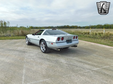 1989 Chevrolet Corvette image 10