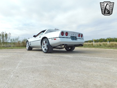 1989 Chevrolet Corvette image 11