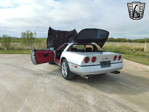 1989 Chevrolet Corvette image 65