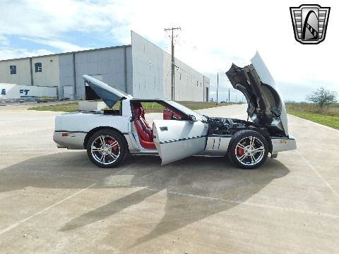 1989 Chevrolet Corvette image 68