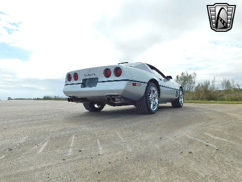 1989 Chevrolet Corvette image 17