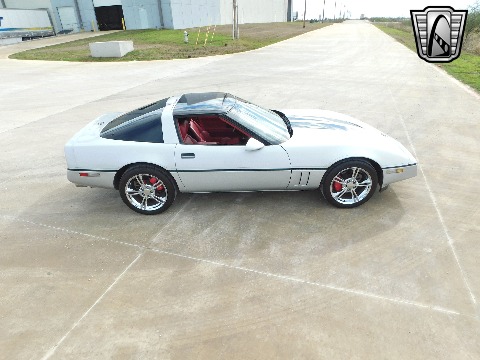 1989 Chevrolet Corvette image 18