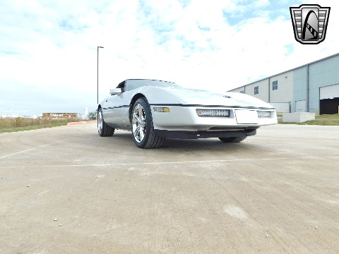 1989 Chevrolet Corvette image 23