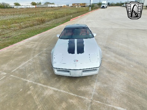 1989 Chevrolet Corvette image 24