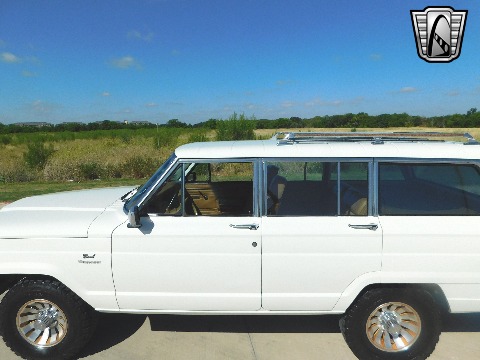 1985 Jeep Grand Wagoneer image 30