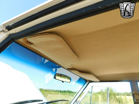 1985 Jeep Grand Wagoneer image 82