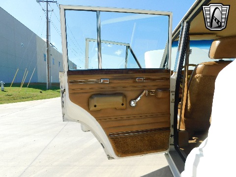 1985 Jeep Grand Wagoneer image 85