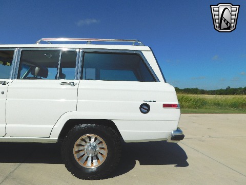 1985 Jeep Grand Wagoneer image 34