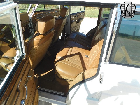 1985 Jeep Grand Wagoneer image 86