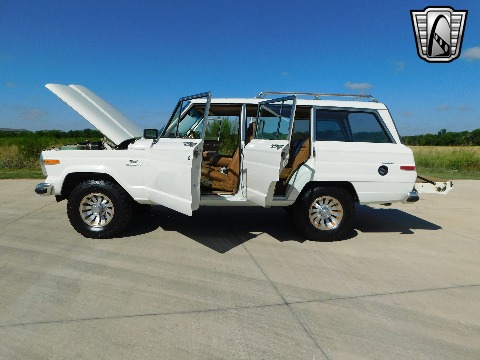 1985 Jeep Grand Wagoneer image 62