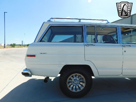 1985 Jeep Grand Wagoneer image 40