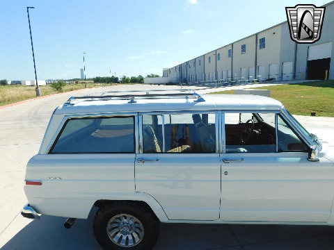 1985 Jeep Grand Wagoneer image 42