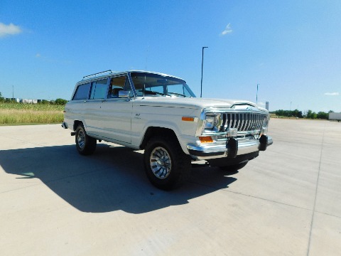 1985 Jeep Grand Wagoneer image 22