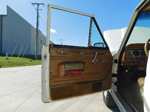1985 Jeep Grand Wagoneer image 74