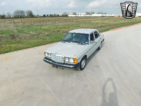1978 Mercedes-Benz 300D image 3