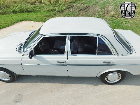 1978 Mercedes-Benz 300D image 30