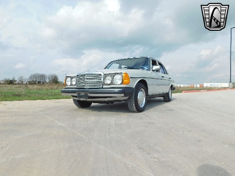1978 Mercedes-Benz 300D image 5