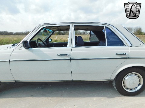 1978 Mercedes-Benz 300D image 31