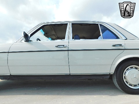 1978 Mercedes-Benz 300D image 32