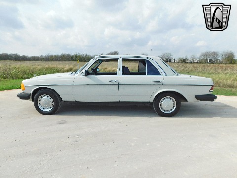 1978 Mercedes-Benz 300D image 7