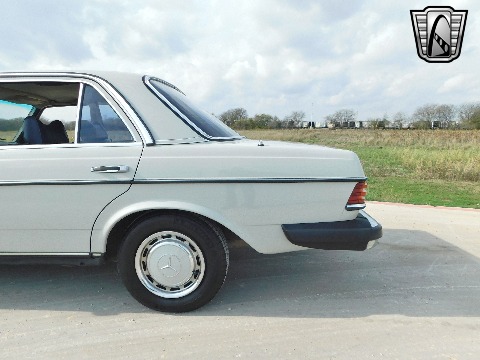 1978 Mercedes-Benz 300D image 34