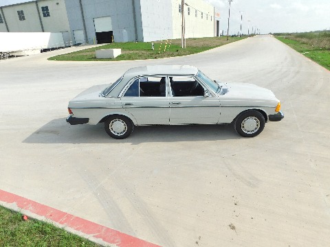 1978 Mercedes-Benz 300D image 18