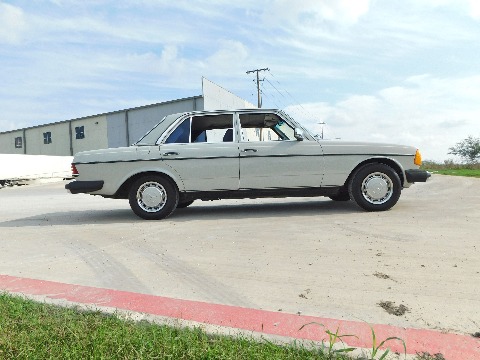 1978 Mercedes-Benz 300D image 20