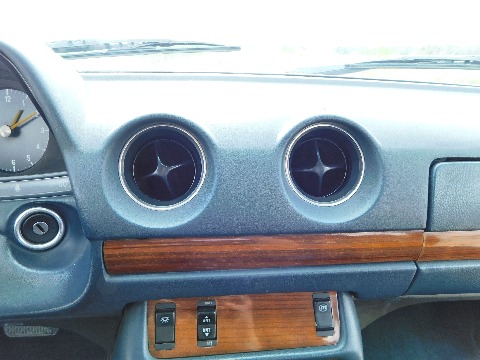 1978 Mercedes-Benz 300D image 101