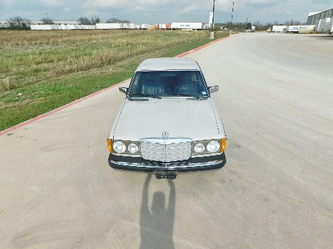 1978 Mercedes-Benz 300D image 24