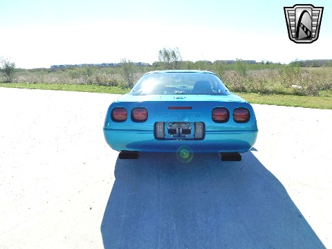 1994 Chevrolet Corvette image 12