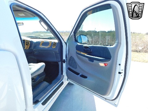 2002 Ford F150 image 107