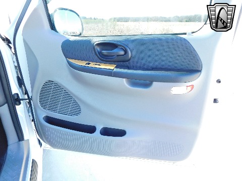 2002 Ford F150 image 108