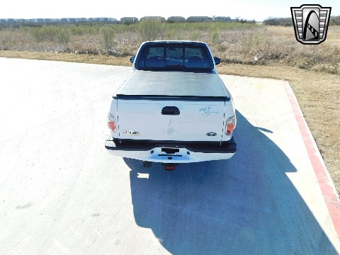 2002 Ford F150 image 12