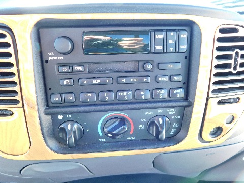 2002 Ford F150 image 104