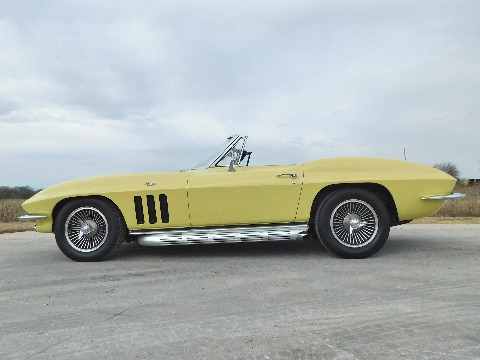 1966 Chevrolet Corvette image 8