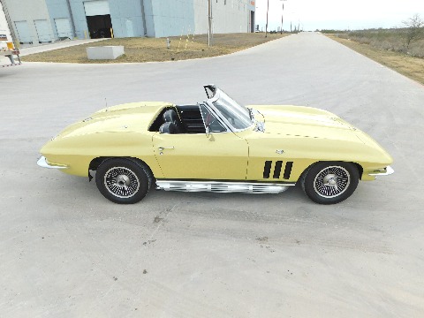 1966 Chevrolet Corvette image 18
