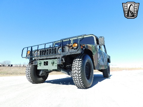 2002 AM General M1123 image 5