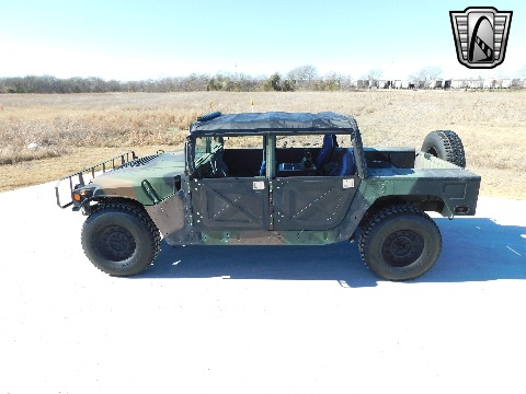 2002 AM General M1123 image 6