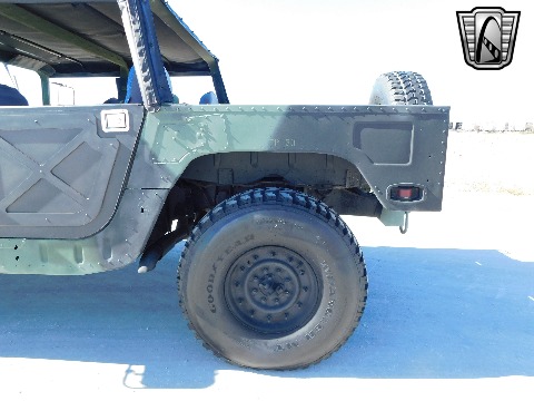 2002 AM General M1123 image 34