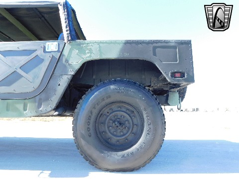 2002 AM General M1123 image 35