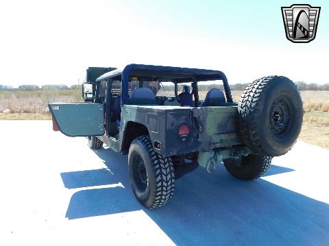 2002 AM General M1123 image 64