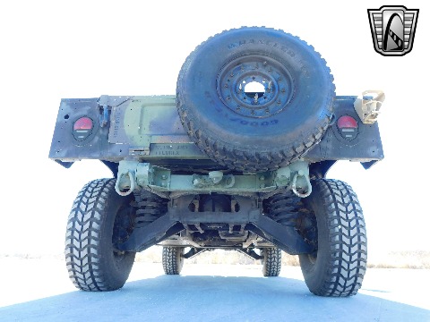 2002 AM General M1123 image 14