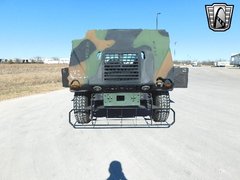 2002 AM General M1123 image 69
