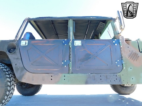 2002 AM General M1123 image 44