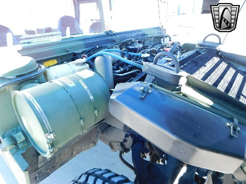 2002 AM General M1123 image 79