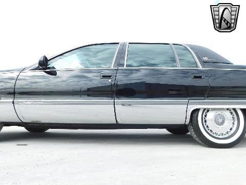 1996 Cadillac Fleetwood image 32