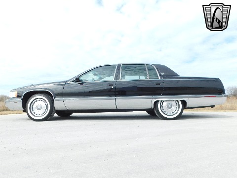 1996 Cadillac Fleetwood image 8