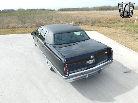 1996 Cadillac Fleetwood image 9