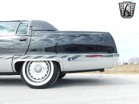 1996 Cadillac Fleetwood image 35