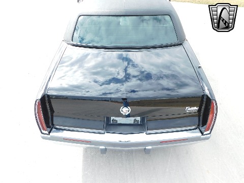 1996 Cadillac Fleetwood image 36